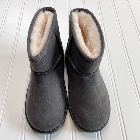 NIB Girls Fleece-lined Ankle Boots - Picture 3 of 10
